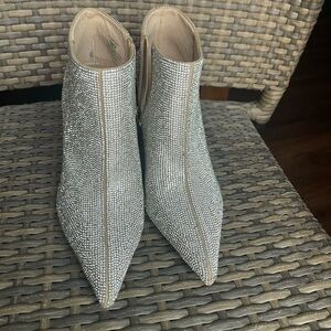 VINCE CAMUTO sparkly ankle boots, size 7 1/2